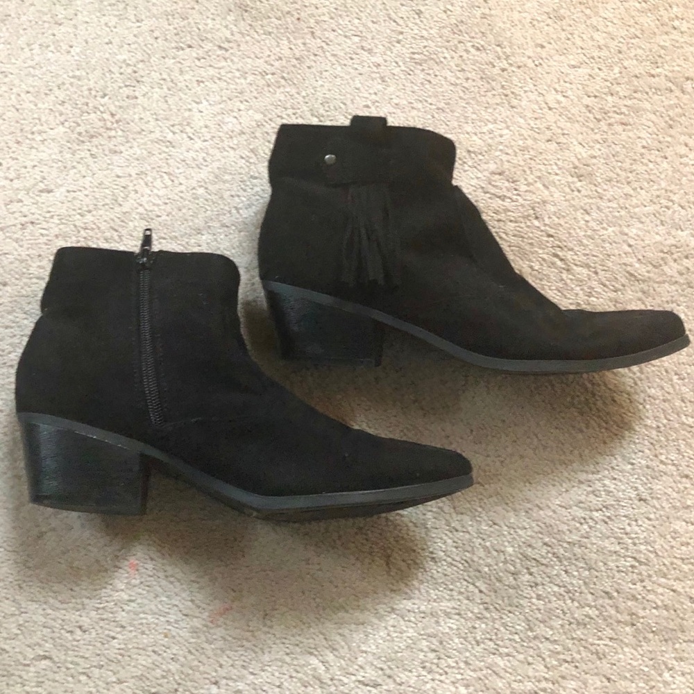 Indigo rd Black Suede Ankle Boots w/Tassle, Sz 9